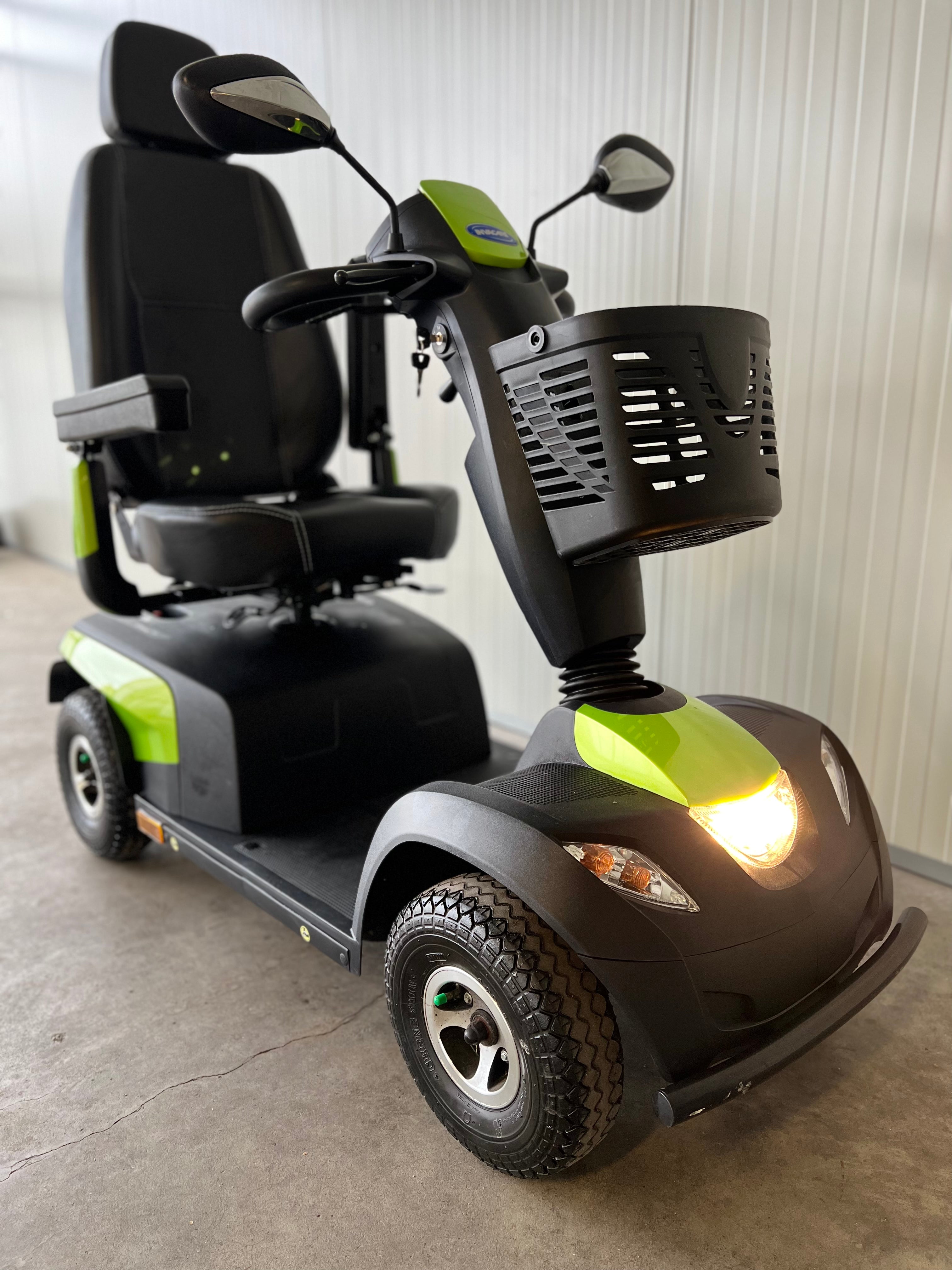 Scootmobiel Invacare Comet Pro 4