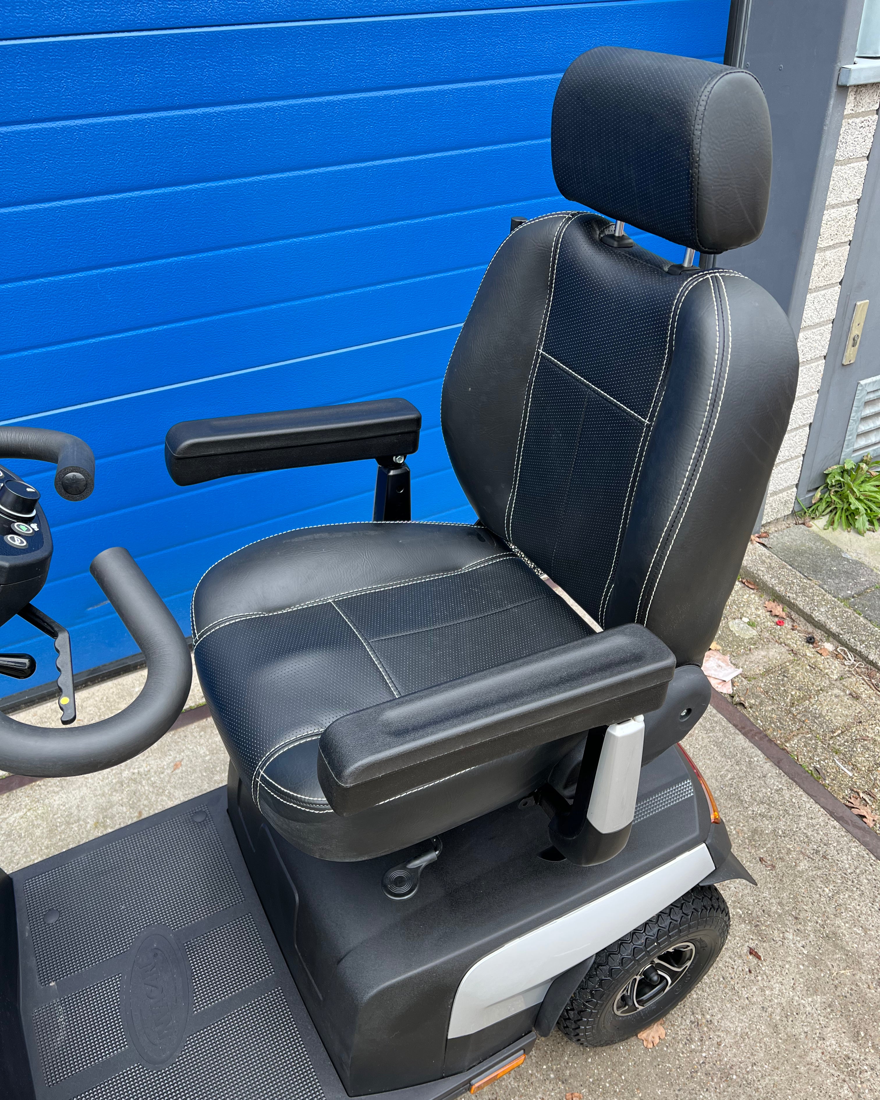 Scootmobiel Invacare Comet Pro 4 (2022) - TotaalThuisZorg