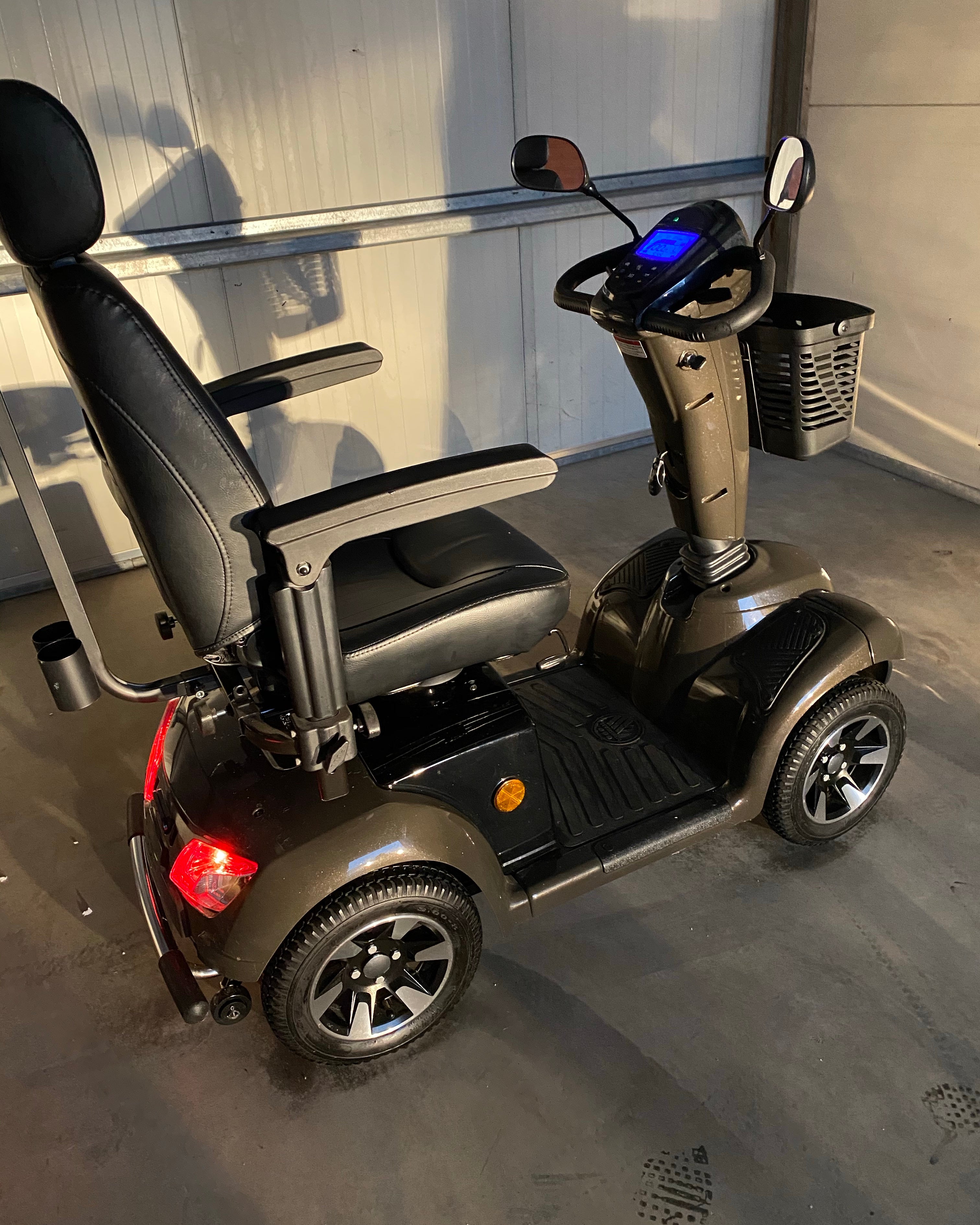 Scootmobiel Vermeiren Carpo 4 LTD - TotaalThuisZorg