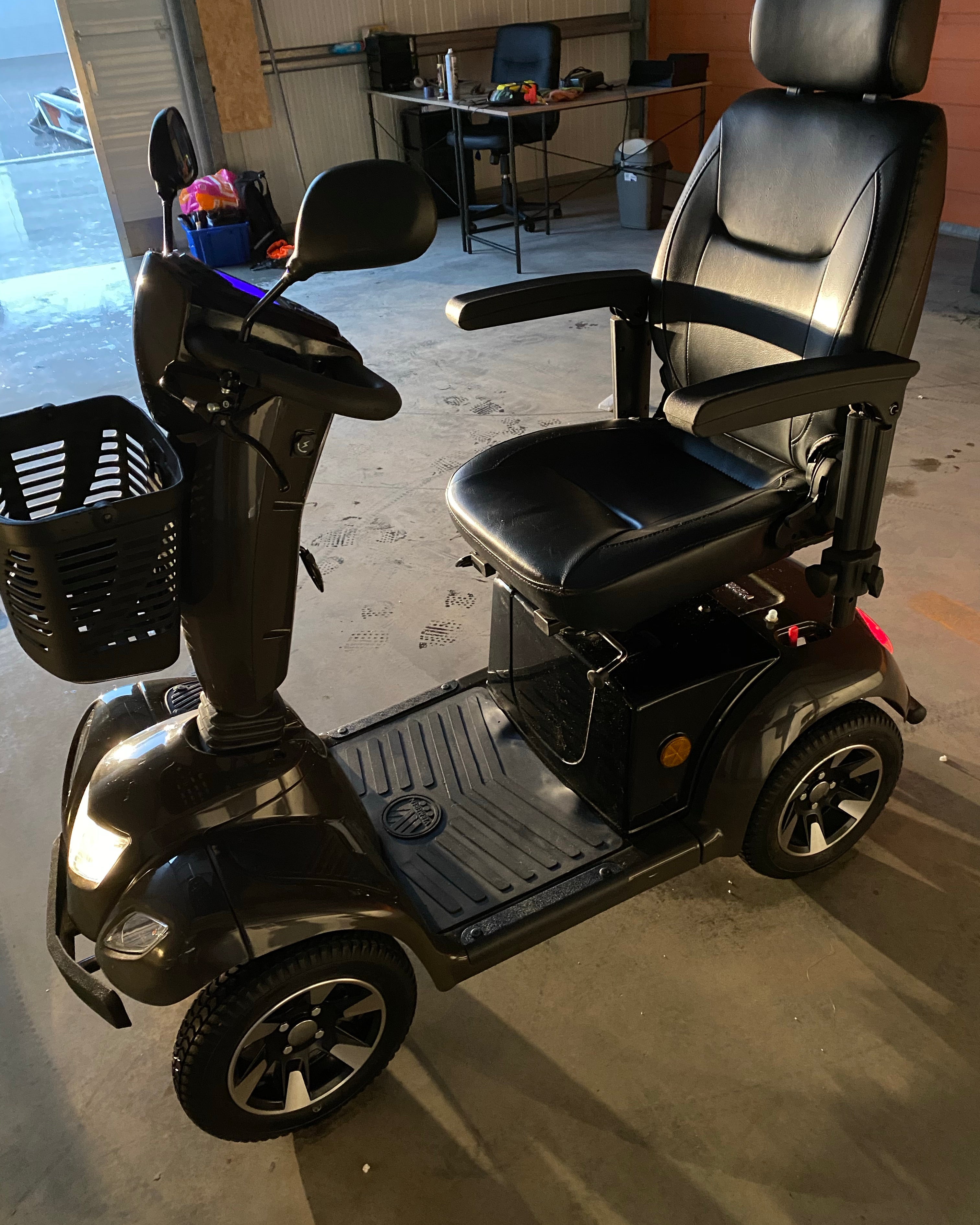 Scootmobiel Vermeiren Carpo 4 LTD - TotaalThuisZorg